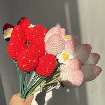 אדום חמוד ורוד סרוג תות עבור עיצוב הבית בעבודת יד סיים כותנה מזויף פירות החתונה זרי פרחים, סידורי פרחים החברה הפתעה